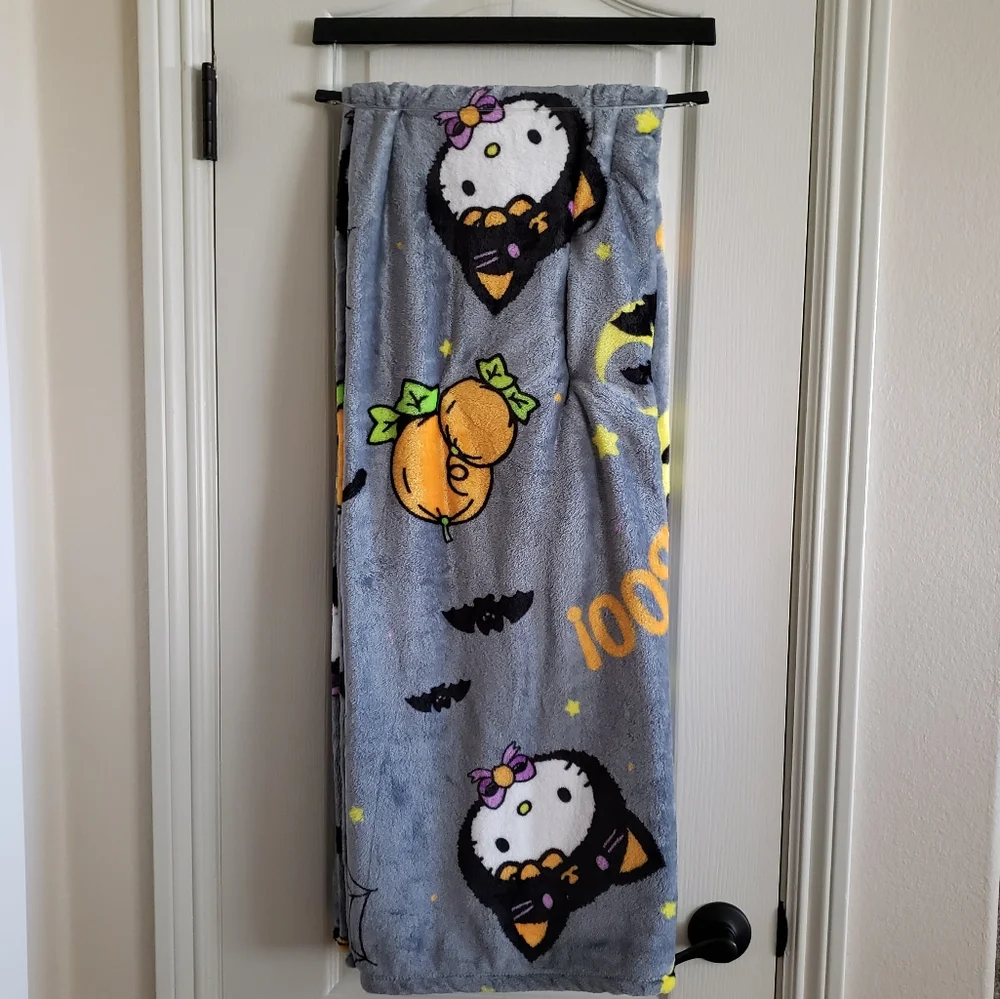 Hello Kitty Halloween Gray Plush Throw Blanket Sanrio 50x70